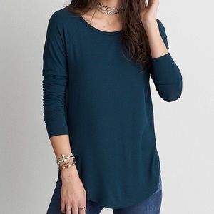 American Eagle Soft & Sexy Long Sleeve Jegging Tee